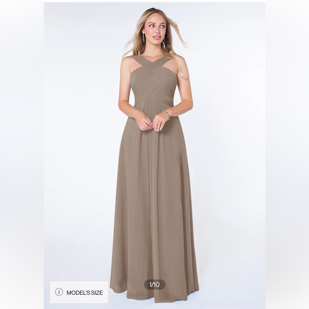 AZAZIE KALEIGH
Taupe A-Line Pleated Chiffon Dress Size 6/8